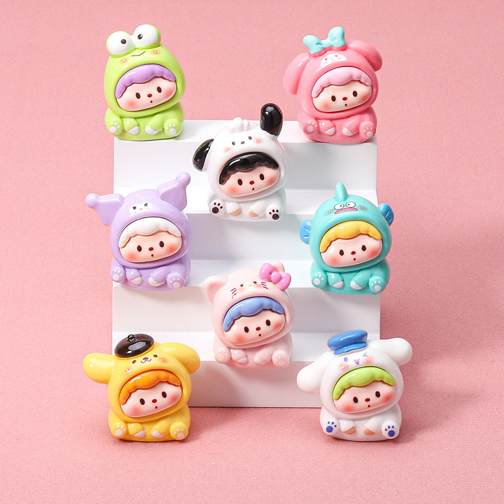 Sanlio crooked head cub, three-dimensional resin desktop decoration ornament handmade creativity