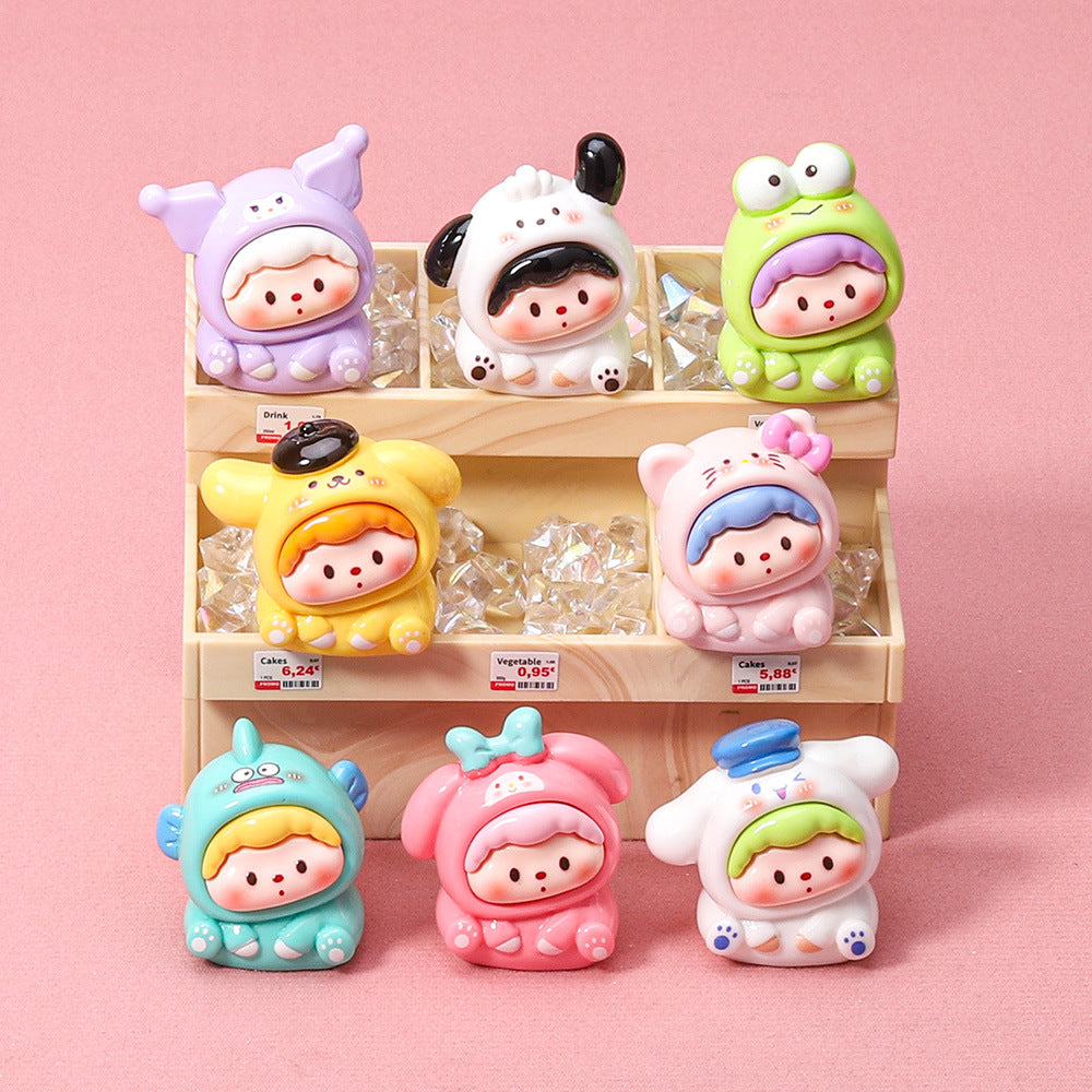 Sanlio crooked head cub, three-dimensional resin desktop decoration ornament handmade creativity